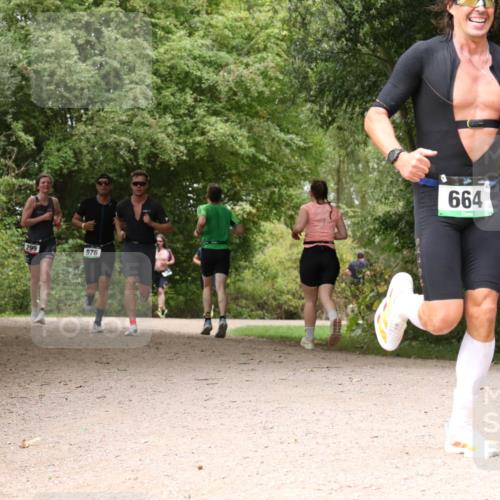 30.08.2026 - Elbe Triathlon Hamburg Antke Förster http://msf.ph/oto/10099814 30.08.2026 11:02:00 Laufen 299, 976, 664 meine-sportfotos.de