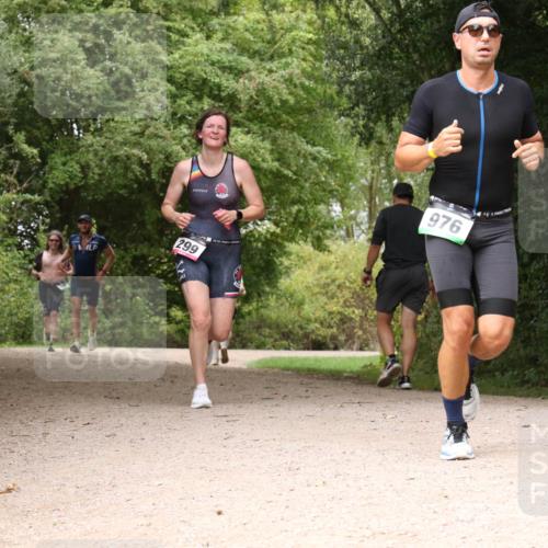 30.08.2026 - Elbe Triathlon Hamburg Antke Förster http://msf.ph/oto/10099824 30.08.2026 11:02:04 Laufen 299, 976 meine-sportfotos.de