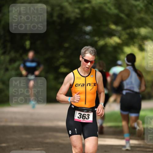 30.08.2026 - Elbe Triathlon Hamburg Antke Förster http://msf.ph/oto/10099839 30.08.2026 10:59:26 Laufen 3, 363 meine-sportfotos.de