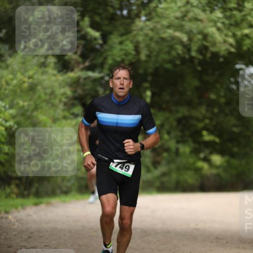 30.08.2026 - Elbe Triathlon Hamburg Antke Förster http://msf.ph/oto/10099847 30.08.2026 10:59:34 Laufen 677 meine-sportfotos.de