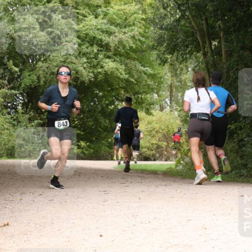 30.08.2026 - Elbe Triathlon Hamburg Antke Förster http://msf.ph/oto/10099854 30.08.2026 11:02:29 Laufen 843 meine-sportfotos.de