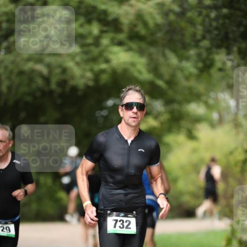 30.08.2026 - Elbe Triathlon Hamburg Antke Förster http://msf.ph/oto/10099879 30.08.2026 11:00:00 Laufen 2, 29, 732 meine-sportfotos.de