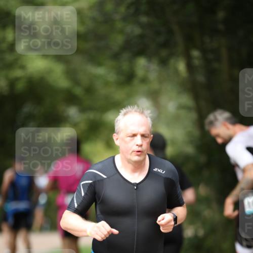 30.08.2026 - Elbe Triathlon Hamburg Antke Förster http://msf.ph/oto/10099885 30.08.2026 11:00:02 Laufen 729 meine-sportfotos.de