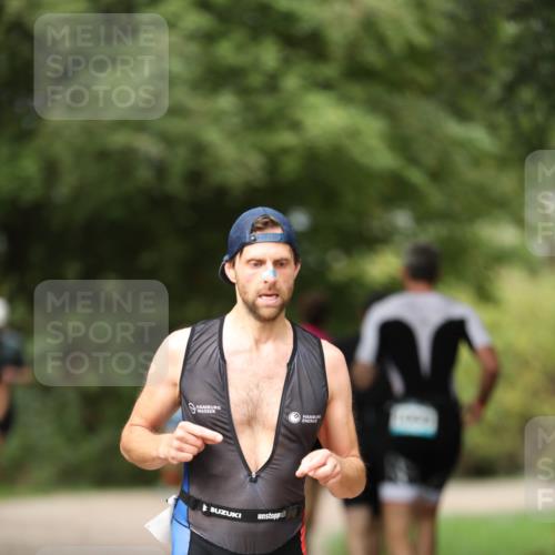 30.08.2026 - Elbe Triathlon Hamburg Antke Förster http://msf.ph/oto/10099889 30.08.2026 11:00:04 Laufen  meine-sportfotos.de