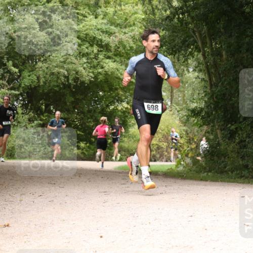 30.08.2026 - Elbe Triathlon Hamburg Antke Förster http://msf.ph/oto/10099930 30.08.2026 11:03:13 Laufen 416, 3, 698 meine-sportfotos.de