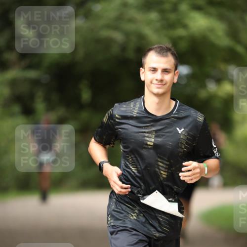 30.08.2026 - Elbe Triathlon Hamburg Antke Förster http://msf.ph/oto/10099933 30.08.2026 11:00:28 Laufen  meine-sportfotos.de