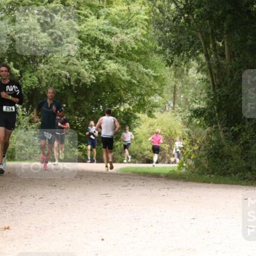 30.08.2026 - Elbe Triathlon Hamburg Antke Förster http://msf.ph/oto/10099938 30.08.2026 11:03:17 Laufen 414, 031 meine-sportfotos.de