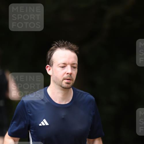 30.08.2026 - Elbe Triathlon Hamburg Antke Förster http://msf.ph/oto/10099947 30.08.2026 11:00:39 Laufen 459 meine-sportfotos.de