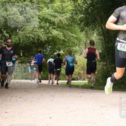 30.08.2026 - Elbe Triathlon Hamburg Antke Förster http://msf.ph/oto/10099986 30.08.2026 11:03:38 Laufen 662, 747 meine-sportfotos.de