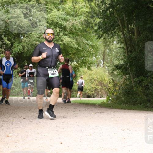 30.08.2026 - Elbe Triathlon Hamburg Antke Förster http://msf.ph/oto/10099990 30.08.2026 11:03:40 Laufen 609, 779, 662 meine-sportfotos.de