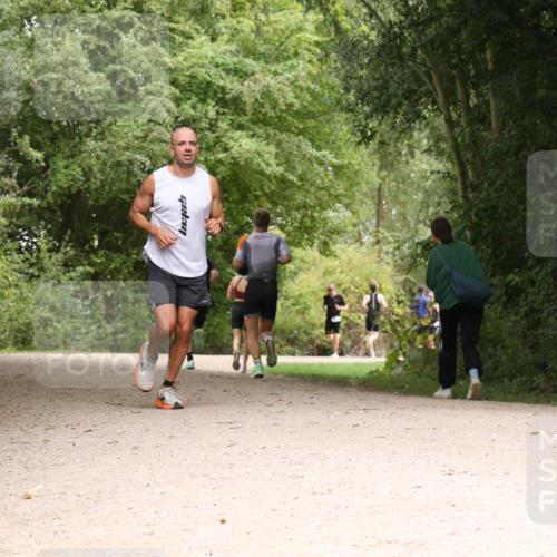 30.08.2026 - Elbe Triathlon Hamburg Antke Förster http://msf.ph/oto/10100042 30.08.2026 11:04:16 Laufen  meine-sportfotos.de