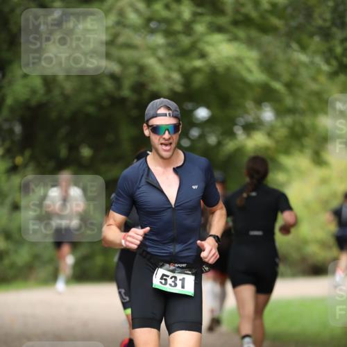 30.08.2026 - Elbe Triathlon Hamburg Antke Förster http://msf.ph/oto/10100067 30.08.2026 11:01:40 Laufen 531 meine-sportfotos.de