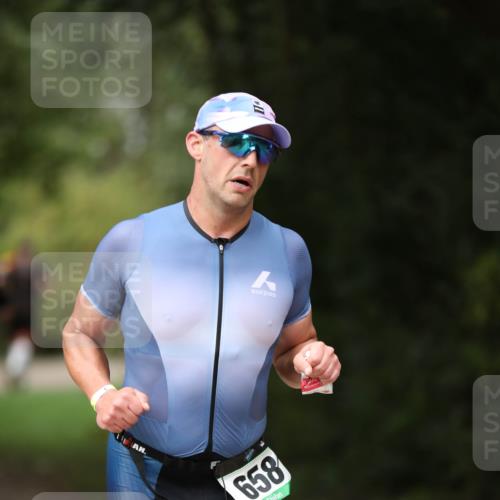 30.08.2026 - Elbe Triathlon Hamburg Antke Förster http://msf.ph/oto/10100087 30.08.2026 11:01:46 Laufen 658 meine-sportfotos.de