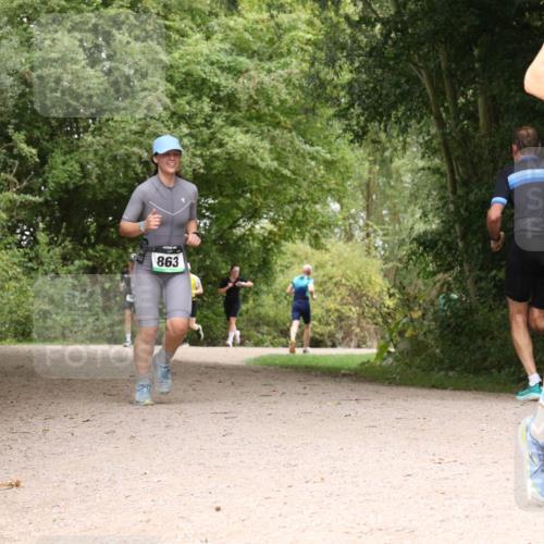 30.08.2026 - Elbe Triathlon Hamburg Antke Förster http://msf.ph/oto/10100090 30.08.2026 11:04:40 Laufen 863, 653 meine-sportfotos.de