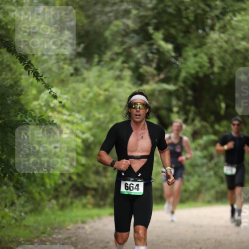 30.08.2026 - Elbe Triathlon Hamburg Antke Förster http://msf.ph/oto/10100115 30.08.2026 11:01:58 Laufen 664 meine-sportfotos.de