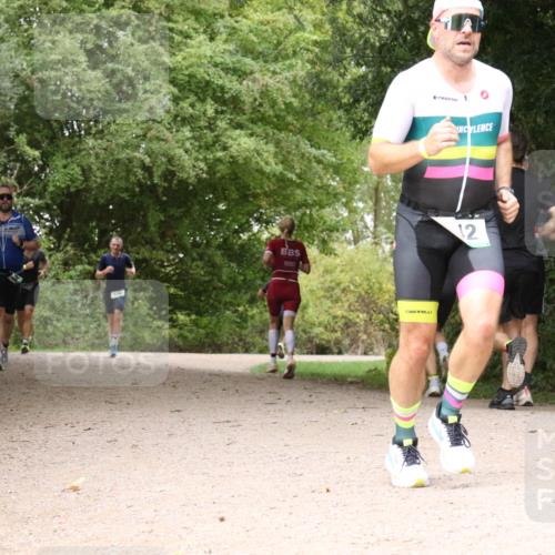 30.08.2026 - Elbe Triathlon Hamburg Antke Förster http://msf.ph/oto/10100164 30.08.2026 11:06:03 Laufen 12 meine-sportfotos.de