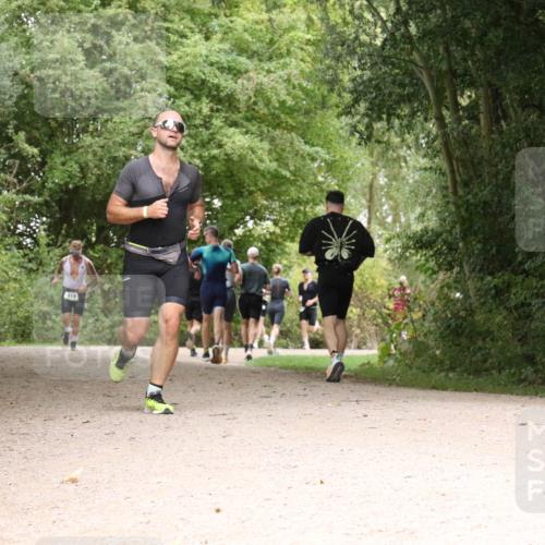 30.08.2026 - Elbe Triathlon Hamburg Antke Förster http://msf.ph/oto/10100180 30.08.2026 11:06:11 Laufen 419 meine-sportfotos.de