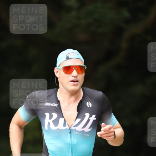 30.08.2026 - Elbe Triathlon Hamburg Antke Förster http://msf.ph/oto/10100181 30.08.2026 11:02:41 Laufen 1983, 673 meine-sportfotos.de