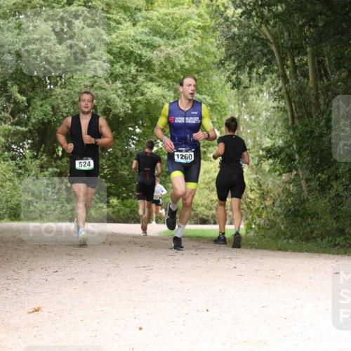 30.08.2026 - Elbe Triathlon Hamburg Antke Förster http://msf.ph/oto/10100228 30.08.2026 11:06:42 Laufen 524, 1260 meine-sportfotos.de