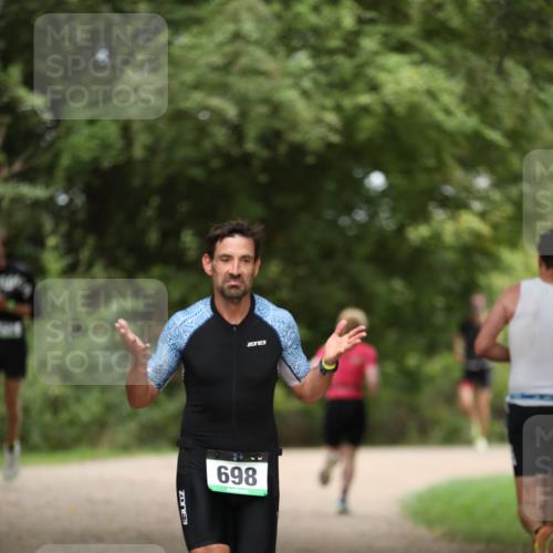 30.08.2026 - Elbe Triathlon Hamburg Antke Förster http://msf.ph/oto/10100235 30.08.2026 11:03:12 Laufen 3, 698 meine-sportfotos.de