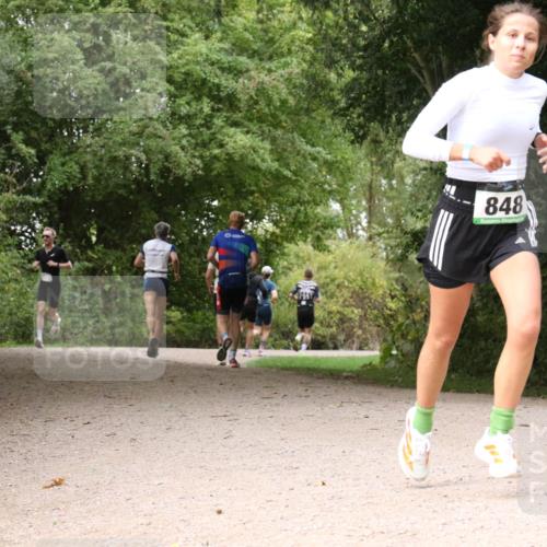 30.08.2026 - Elbe Triathlon Hamburg Antke Förster http://msf.ph/oto/10100252 30.08.2026 11:06:56 Laufen 848 meine-sportfotos.de