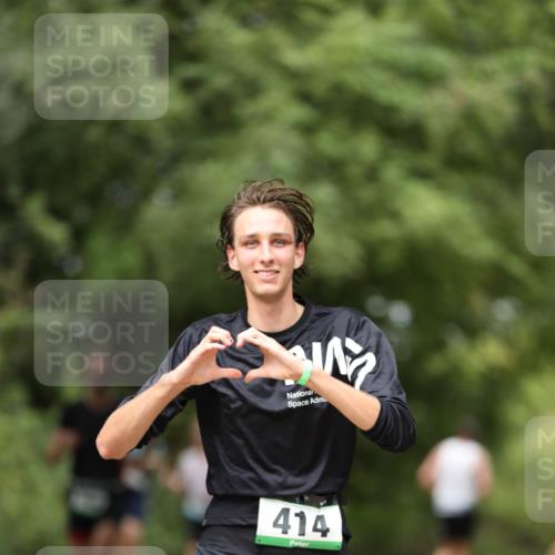 30.08.2026 - Elbe Triathlon Hamburg Antke Förster http://msf.ph/oto/10100255 30.08.2026 11:03:20 Laufen 414 meine-sportfotos.de