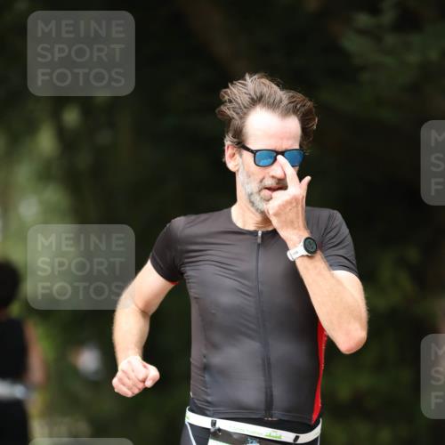 30.08.2026 - Elbe Triathlon Hamburg Antke Förster http://msf.ph/oto/10100269 30.08.2026 11:03:25 Laufen 756, 6 meine-sportfotos.de