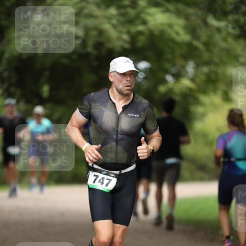 30.08.2026 - Elbe Triathlon Hamburg Antke Förster http://msf.ph/oto/10100289 30.08.2026 11:03:37 Laufen 747 meine-sportfotos.de