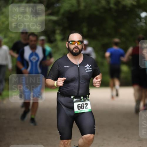 30.08.2026 - Elbe Triathlon Hamburg Antke Förster http://msf.ph/oto/10100297 30.08.2026 11:03:41 Laufen 47, 662 meine-sportfotos.de