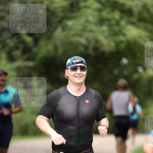 30.08.2026 - Elbe Triathlon Hamburg Antke Förster http://msf.ph/oto/10100309 30.08.2026 11:03:45 Laufen 609 meine-sportfotos.de