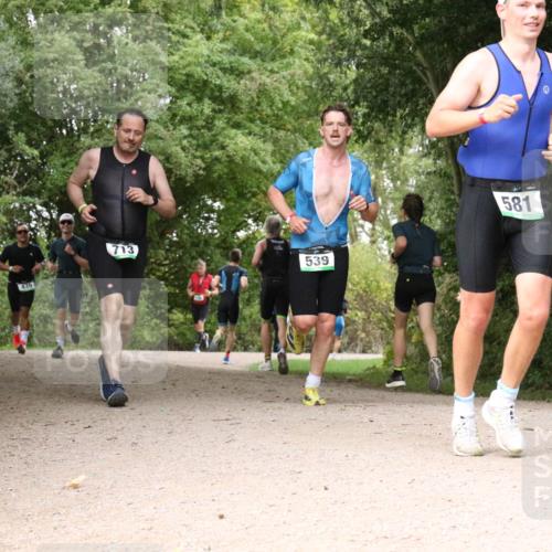 30.08.2026 - Elbe Triathlon Hamburg Antke Förster http://msf.ph/oto/10100318 30.08.2026 11:07:46 Laufen 439, 713, 539, 581 meine-sportfotos.de