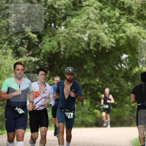30.08.2026 - Elbe Triathlon Hamburg Antke Förster http://msf.ph/oto/10100321 30.08.2026 11:04:03 Laufen 71 meine-sportfotos.de