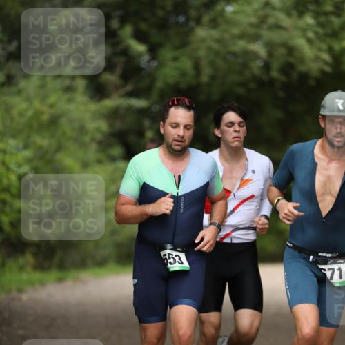 30.08.2026 - Elbe Triathlon Hamburg Antke Förster http://msf.ph/oto/10100325 30.08.2026 11:04:05 Laufen 553, 71 meine-sportfotos.de