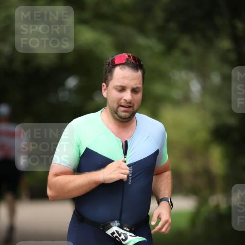 30.08.2026 - Elbe Triathlon Hamburg Antke Förster http://msf.ph/oto/10100331 30.08.2026 11:04:07 Laufen  meine-sportfotos.de