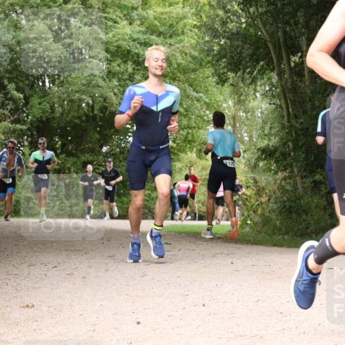 30.08.2026 - Elbe Triathlon Hamburg Antke Förster http://msf.ph/oto/10100348 30.08.2026 11:08:00 Laufen 726 meine-sportfotos.de