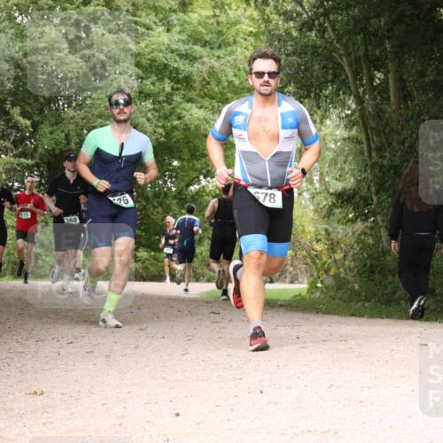 30.08.2026 - Elbe Triathlon Hamburg Antke Förster http://msf.ph/oto/10100358 30.08.2026 11:08:07 Laufen 575, 568, 26, 6, 78 meine-sportfotos.de