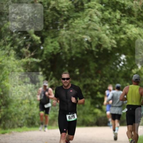 30.08.2026 - Elbe Triathlon Hamburg Antke Förster http://msf.ph/oto/10100359 30.08.2026 11:04:26 Laufen 675 meine-sportfotos.de
