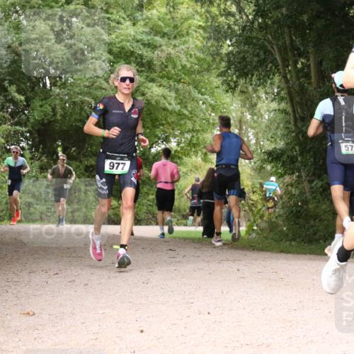30.08.2026 - Elbe Triathlon Hamburg Antke Förster http://msf.ph/oto/10100386 30.08.2026 11:08:18 Laufen 977, 57, 541 meine-sportfotos.de