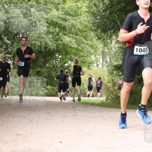 30.08.2026 - Elbe Triathlon Hamburg Antke Förster http://msf.ph/oto/10100424 30.08.2026 11:08:44 Laufen 665, 603, 1045 meine-sportfotos.de