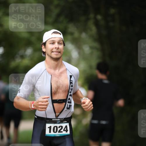 30.08.2026 - Elbe Triathlon Hamburg Antke Förster http://msf.ph/oto/10100447 30.08.2026 11:05:27 Laufen 1024 meine-sportfotos.de