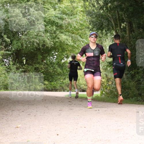 30.08.2026 - Elbe Triathlon Hamburg Antke Förster http://msf.ph/oto/10100448 30.08.2026 11:09:01 Laufen  meine-sportfotos.de