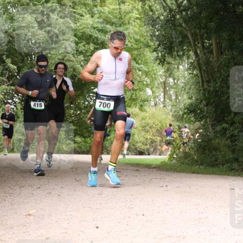 30.08.2026 - Elbe Triathlon Hamburg Antke Förster http://msf.ph/oto/10100470 30.08.2026 11:09:25 Laufen 864, 415, 700, 117 meine-sportfotos.de