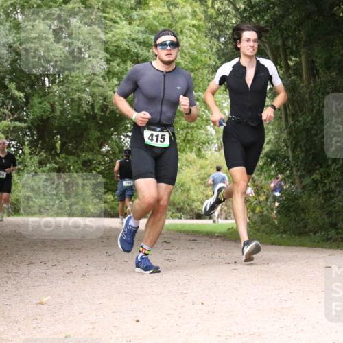 30.08.2026 - Elbe Triathlon Hamburg Antke Förster http://msf.ph/oto/10100474 30.08.2026 11:09:27 Laufen 864, 798, 415 meine-sportfotos.de