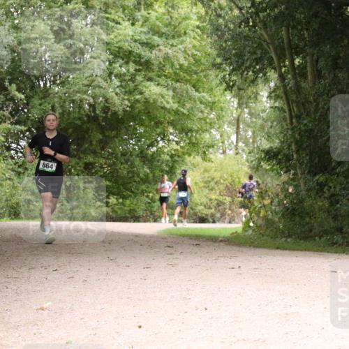 30.08.2026 - Elbe Triathlon Hamburg Antke Förster http://msf.ph/oto/10100478 30.08.2026 11:09:31 Laufen 864 meine-sportfotos.de