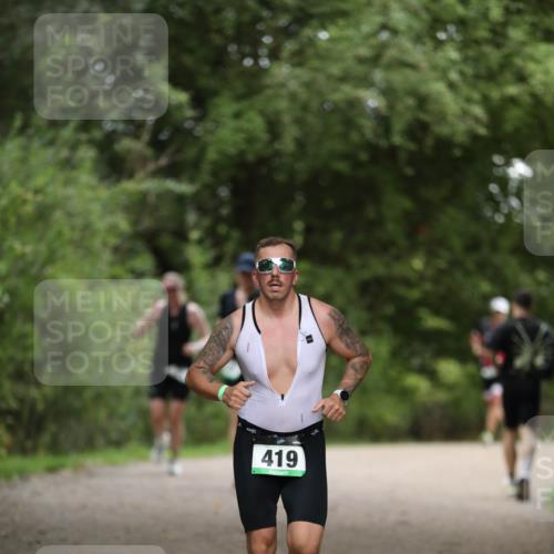 30.08.2026 - Elbe Triathlon Hamburg Antke Förster http://msf.ph/oto/10100489 30.08.2026 11:06:17 Laufen 419 meine-sportfotos.de