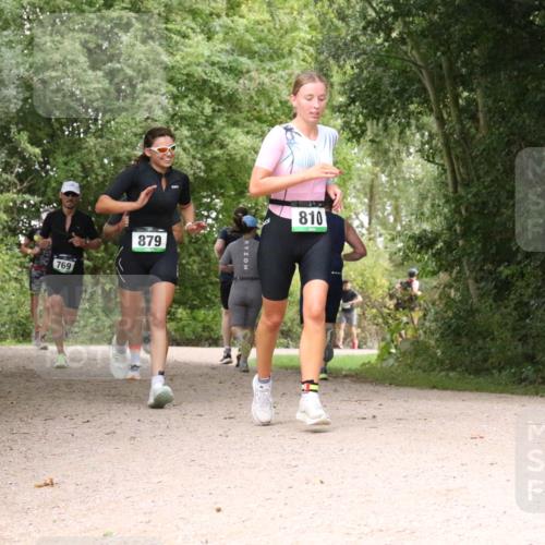 30.08.2026 - Elbe Triathlon Hamburg Antke Förster http://msf.ph/oto/10100492 30.08.2026 11:09:47 Laufen 769, 395, 879, 810 meine-sportfotos.de