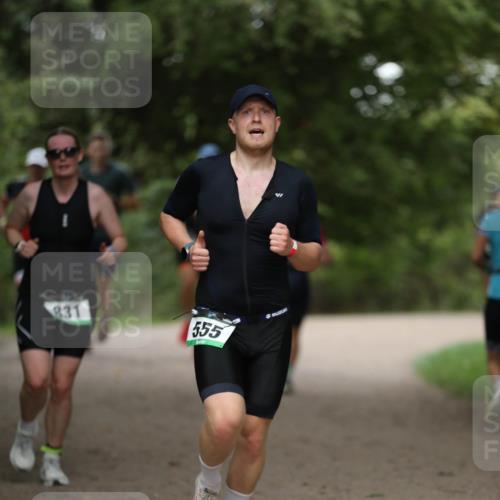 30.08.2026 - Elbe Triathlon Hamburg Antke Förster http://msf.ph/oto/10100501 30.08.2026 11:06:23 Laufen 831, 555 meine-sportfotos.de