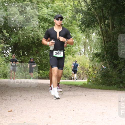 30.08.2026 - Elbe Triathlon Hamburg Antke Förster http://msf.ph/oto/10100510 30.08.2026 11:09:53 Laufen 607, 395 meine-sportfotos.de