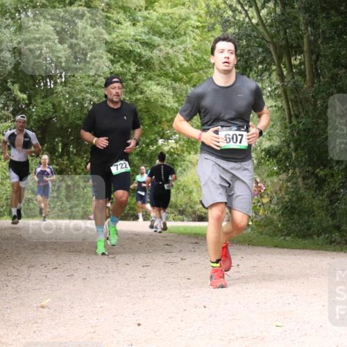 30.08.2026 - Elbe Triathlon Hamburg Antke Förster http://msf.ph/oto/10100520 30.08.2026 11:10:02 Laufen 722, 607 meine-sportfotos.de