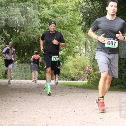30.08.2026 - Elbe Triathlon Hamburg Antke Förster http://msf.ph/oto/10100522 30.08.2026 11:10:02 Laufen 722, 607 meine-sportfotos.de